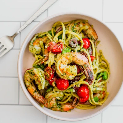 Pesto Shrimp Pasta with Tomat | Brenna's Test Kitchen | Foody